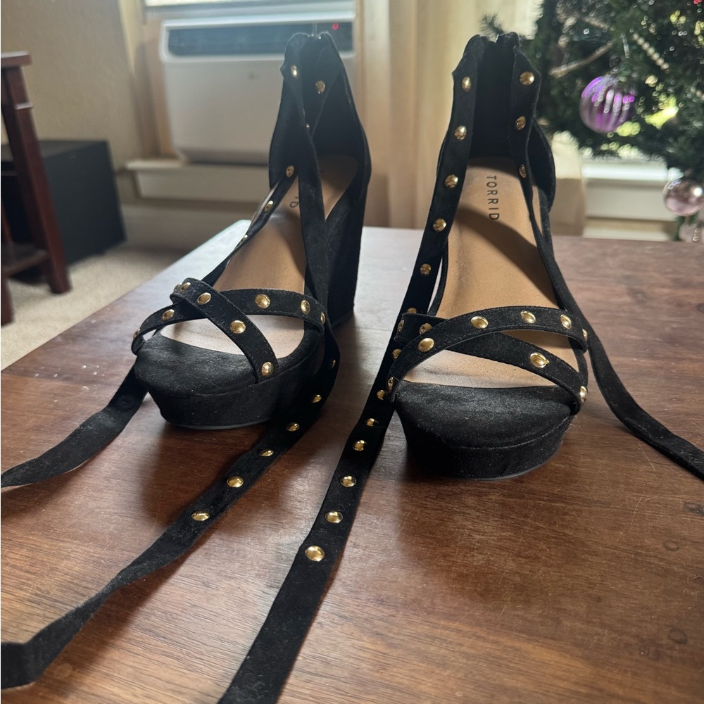 Torrid Wedges - Picture 3 of 3